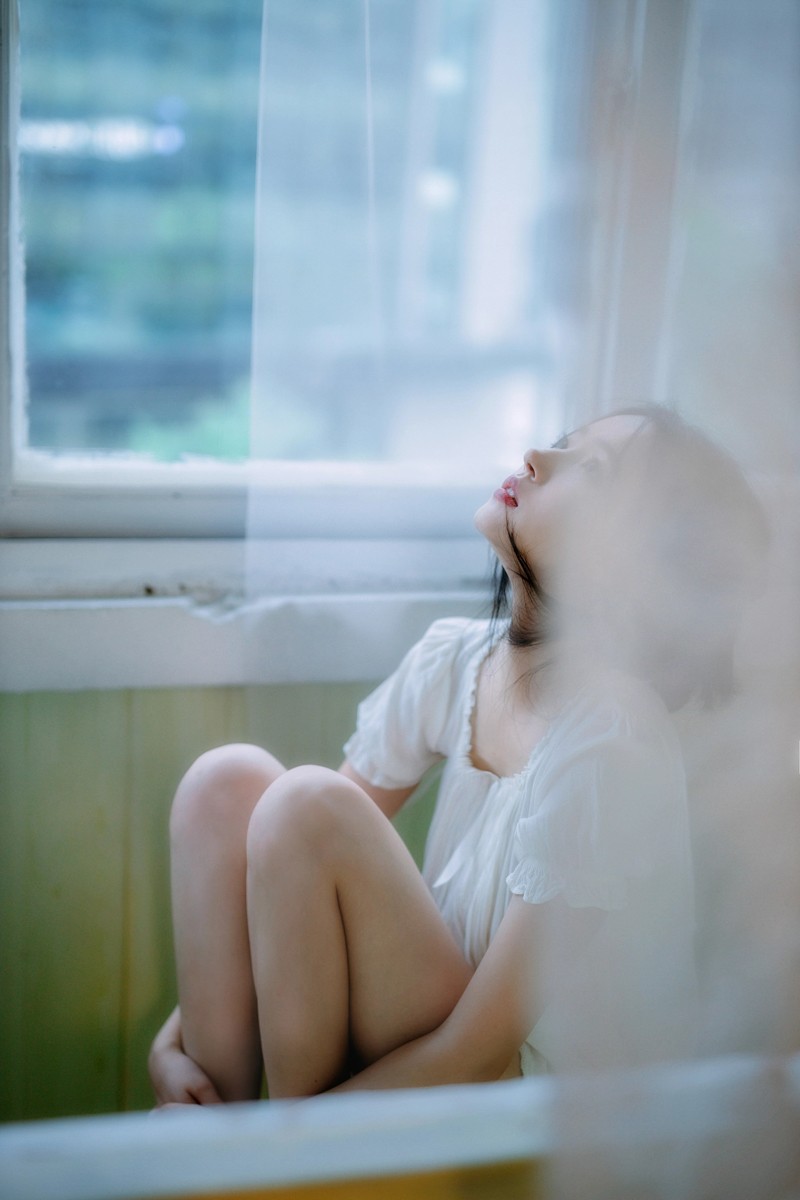 晚间白纱