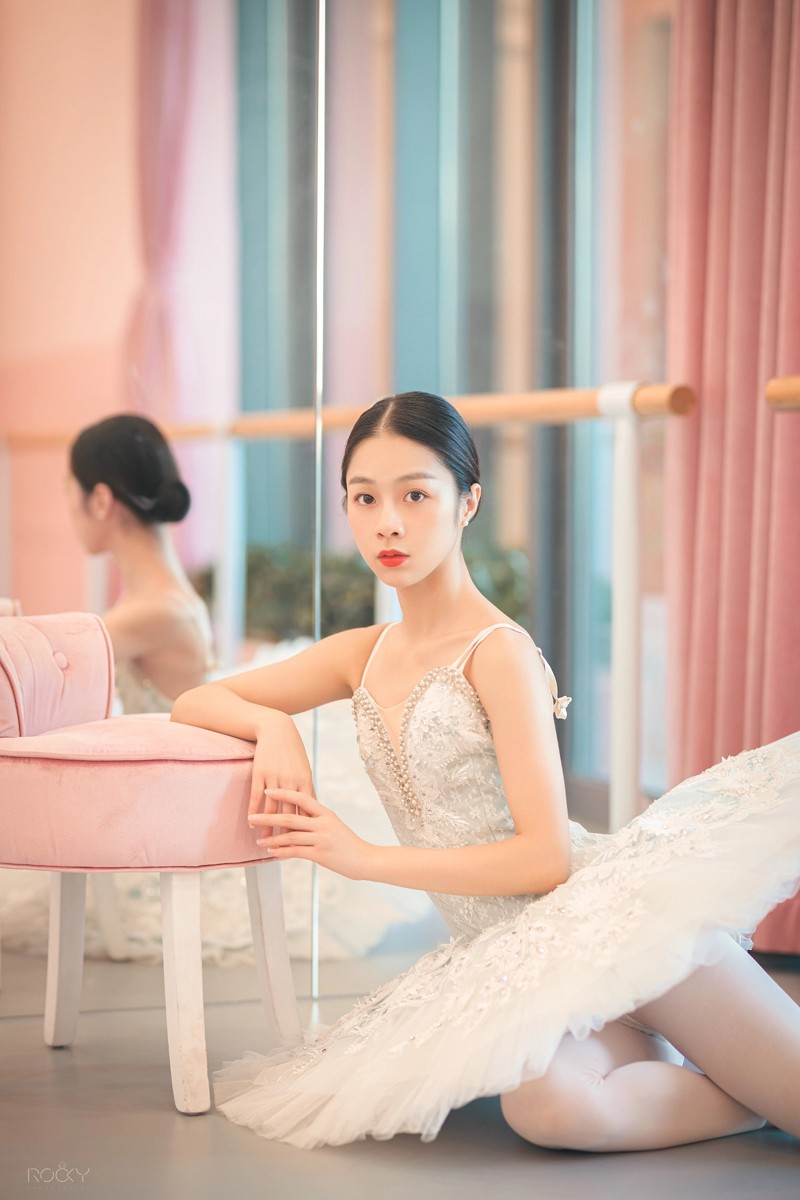 芭蕾《白》