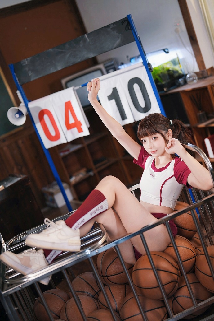 来点红红火火体操服～～