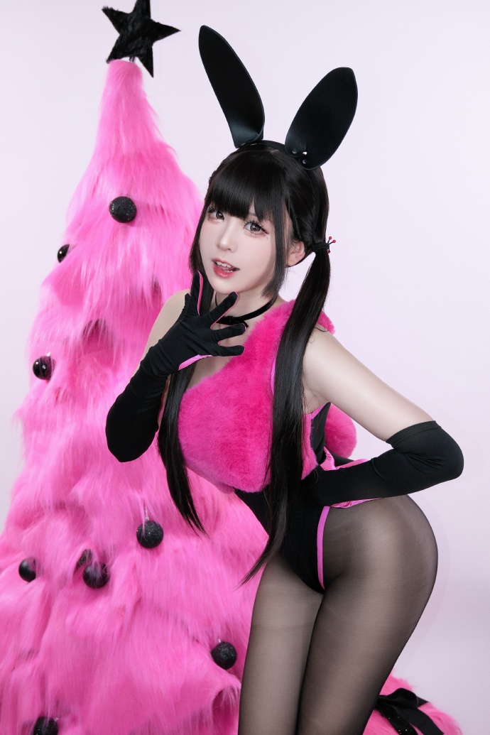 草莓雪糕兔女郎