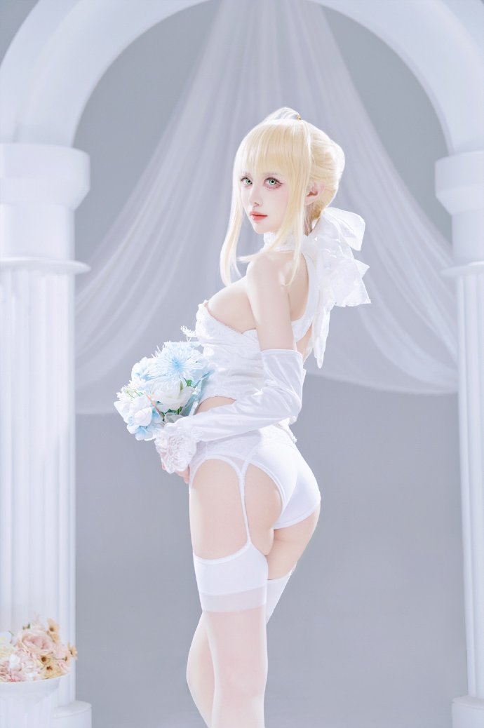 以前明明还一口一个老婆的！