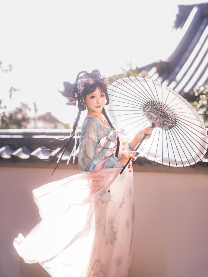 拍了汉服与樱花~