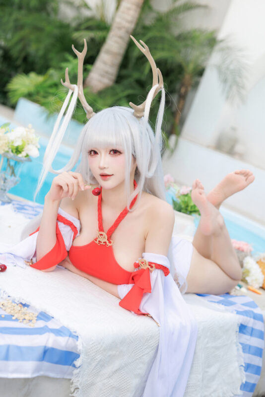 乖乖,摸摸头摸摸头…-MOON