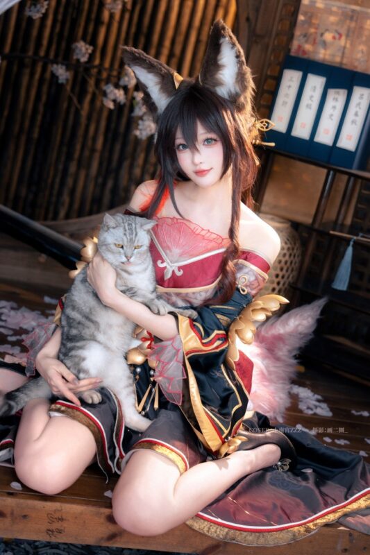 你说是吗?恩公。-MOON